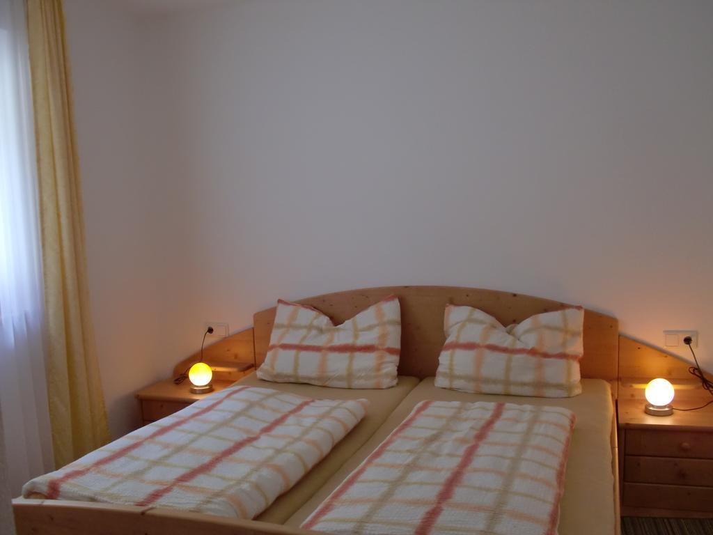 Ausserangistlhof Campo Tures Kamer foto